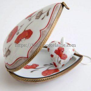 boite et collier coeur en porcelaine décor passion coquelicots