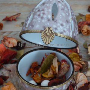 boite oeuf porcelaine ajourée diffuseur de parfum