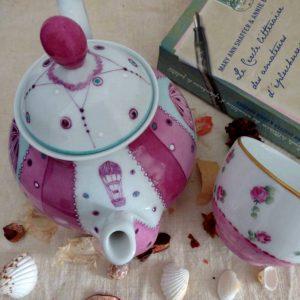 théière porcelaine de limoges peinte à la main décor montgolfière